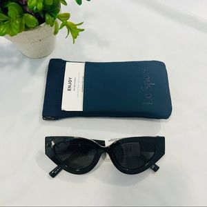 Le Specs Aphrodite alt fit sunglasses